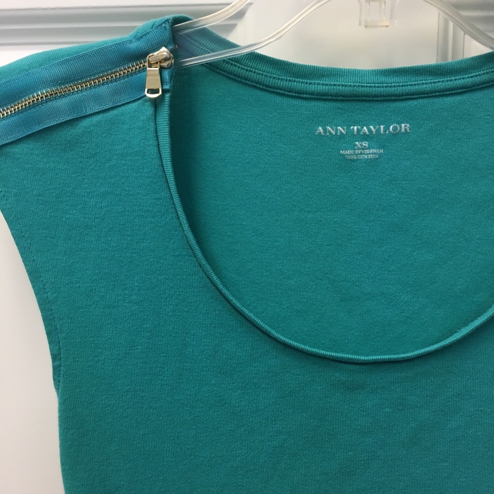 Ann Taylor Teal Zipper Tank, XS - Picture 2 of 2